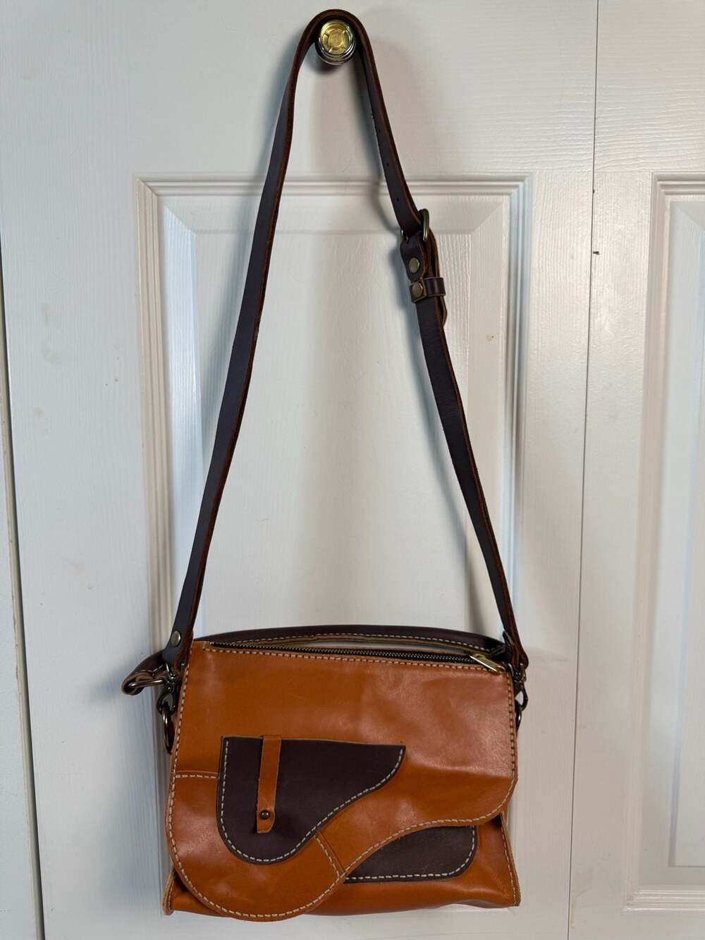 Aurora Handmade Italian Leather Two-Tone Saddlery Crossbody Bag